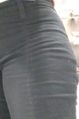 Public cameltoe in tight black pants